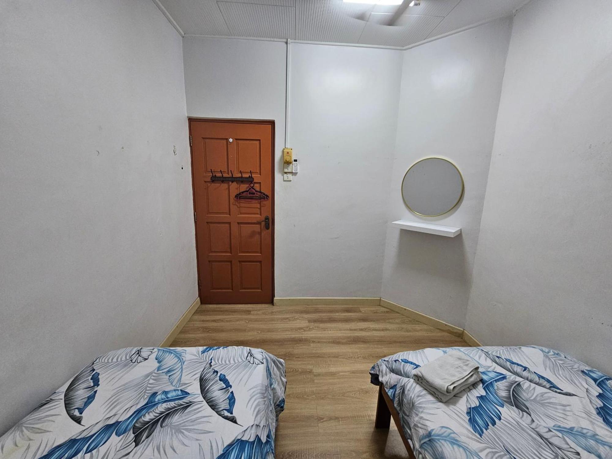 Ruhani Homestay 3 Kb - 4 Bedroom Fully Airconditioned With Wifi & Netflix Kota Bharu Kültér fotó