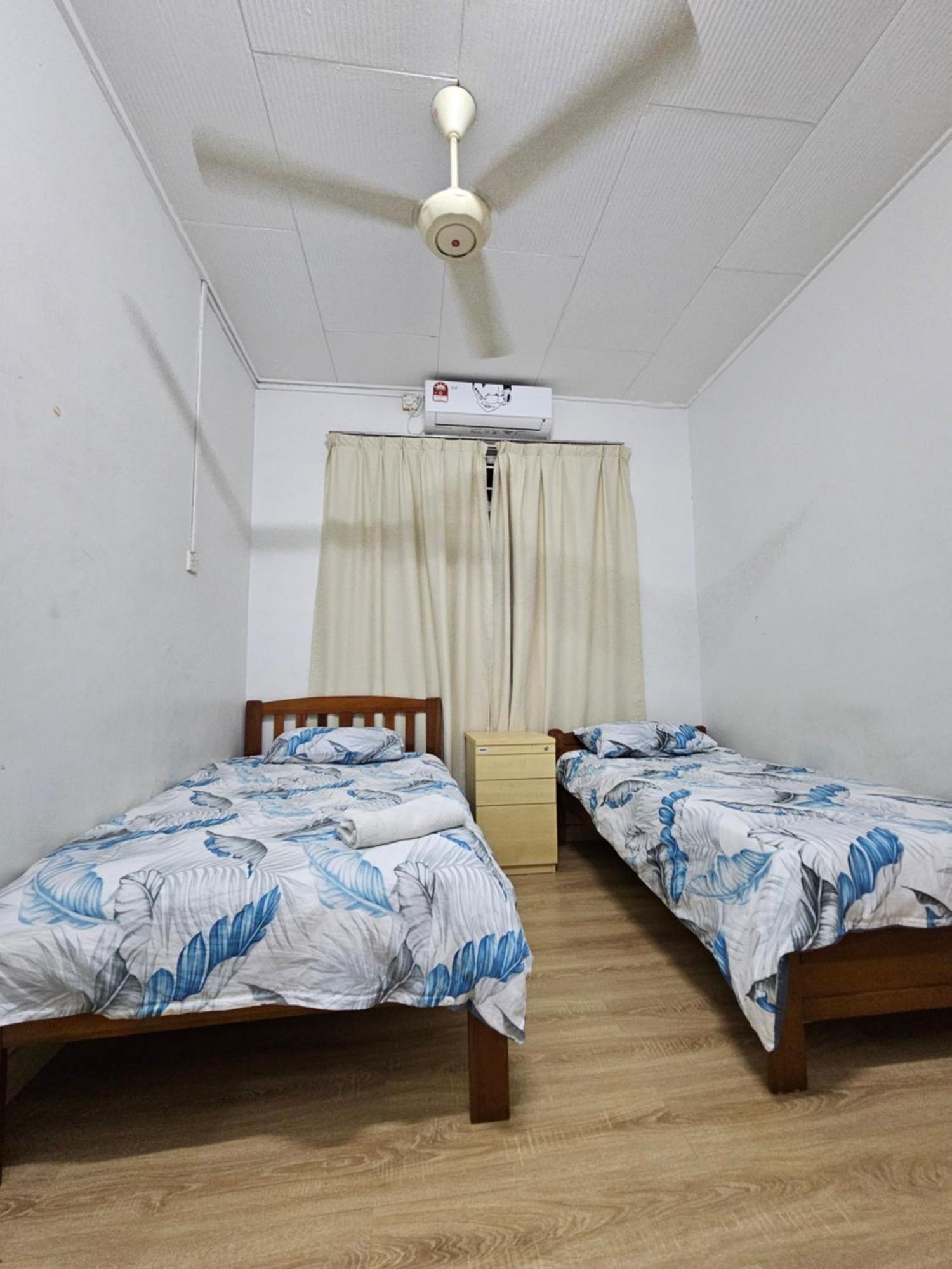 Ruhani Homestay 3 Kb - 4 Bedroom Fully Airconditioned With Wifi & Netflix Kota Bharu Kültér fotó