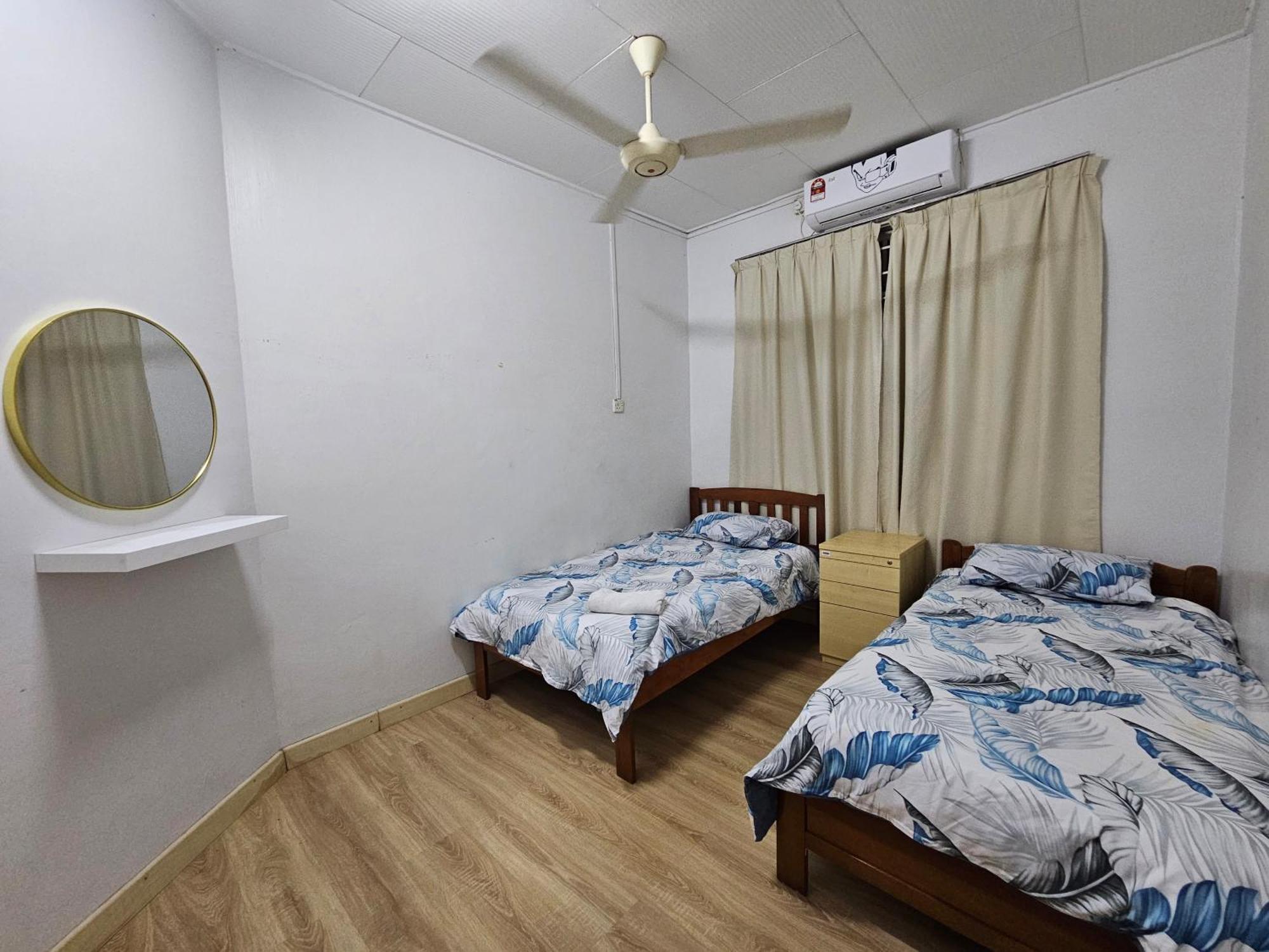 Ruhani Homestay 3 Kb - 4 Bedroom Fully Airconditioned With Wifi & Netflix Kota Bharu Kültér fotó