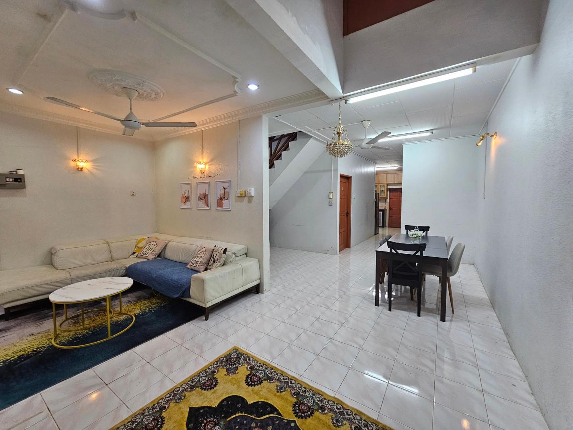 Ruhani Homestay 3 Kb - 4 Bedroom Fully Airconditioned With Wifi & Netflix Kota Bharu Kültér fotó