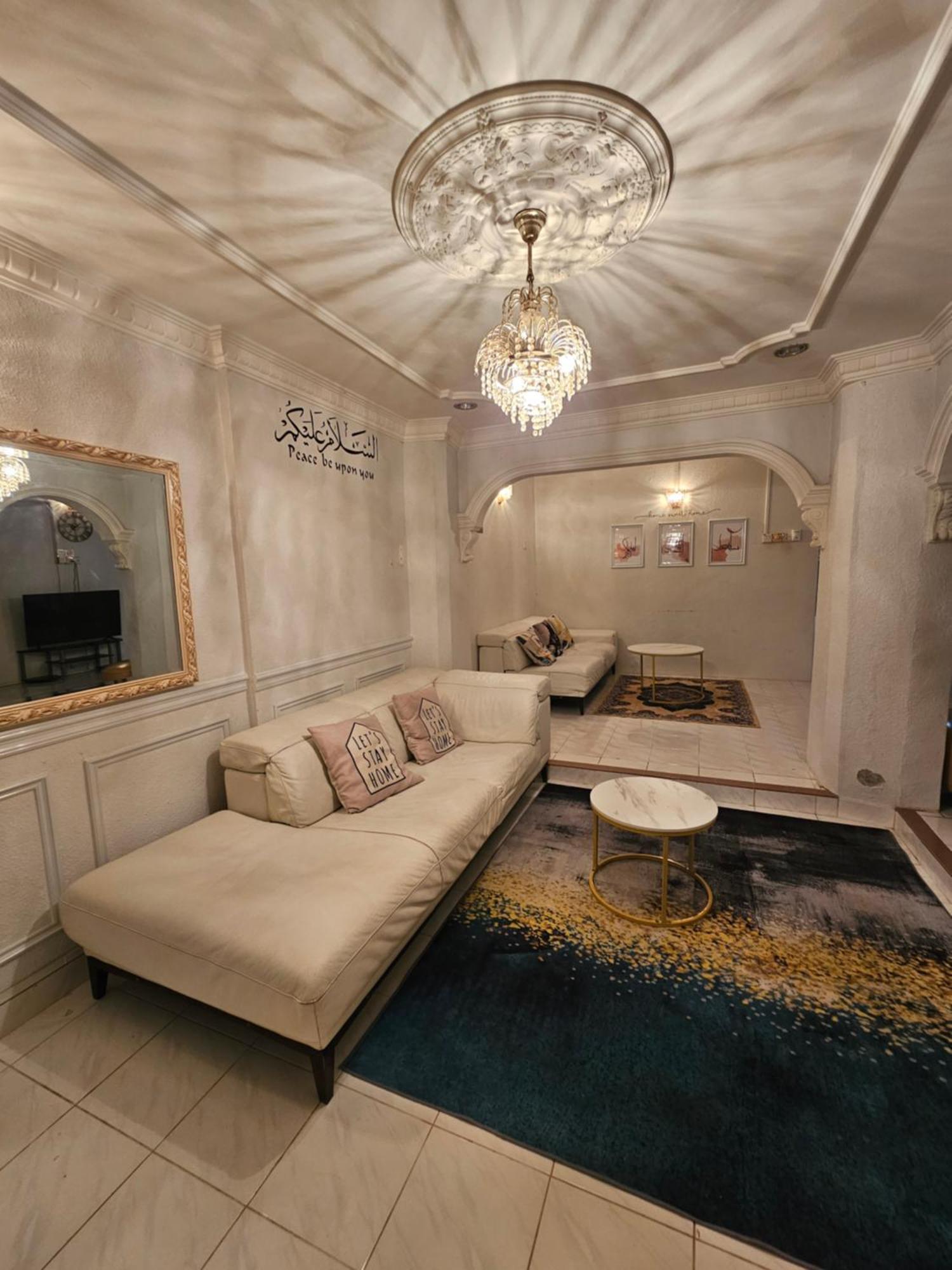 Ruhani Homestay 3 Kb - 4 Bedroom Fully Airconditioned With Wifi & Netflix Kota Bharu Kültér fotó